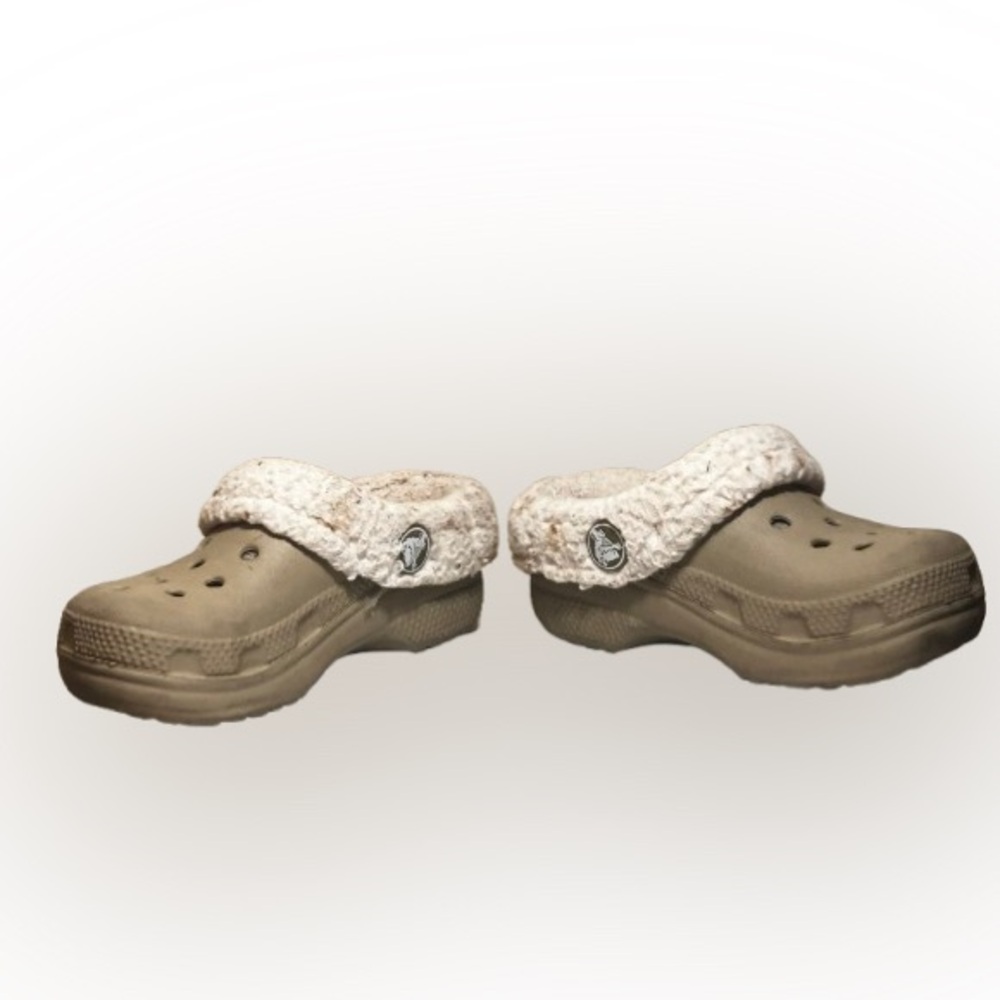 Cozy Children’s Tan CROCS with Sherpa Fleece Lining Size 6/7C - Picture 2 of 5